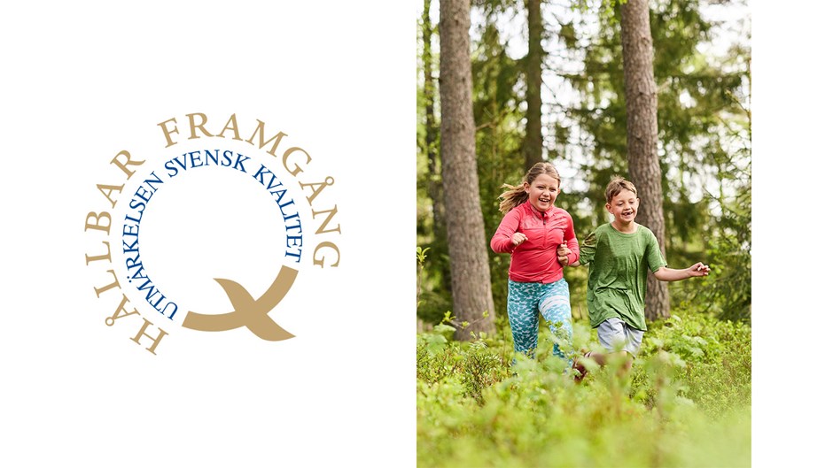 Till vänster: Symbolen för utmärkelsen Svensk kvalitet. Till höger: Två glada barn som springer i skogen